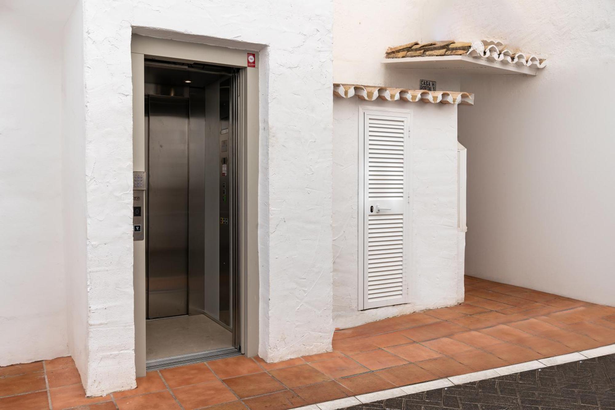 243-Fully Renovated-Puerto Banus Marbella Front Line Penthouse公寓 外观 照片