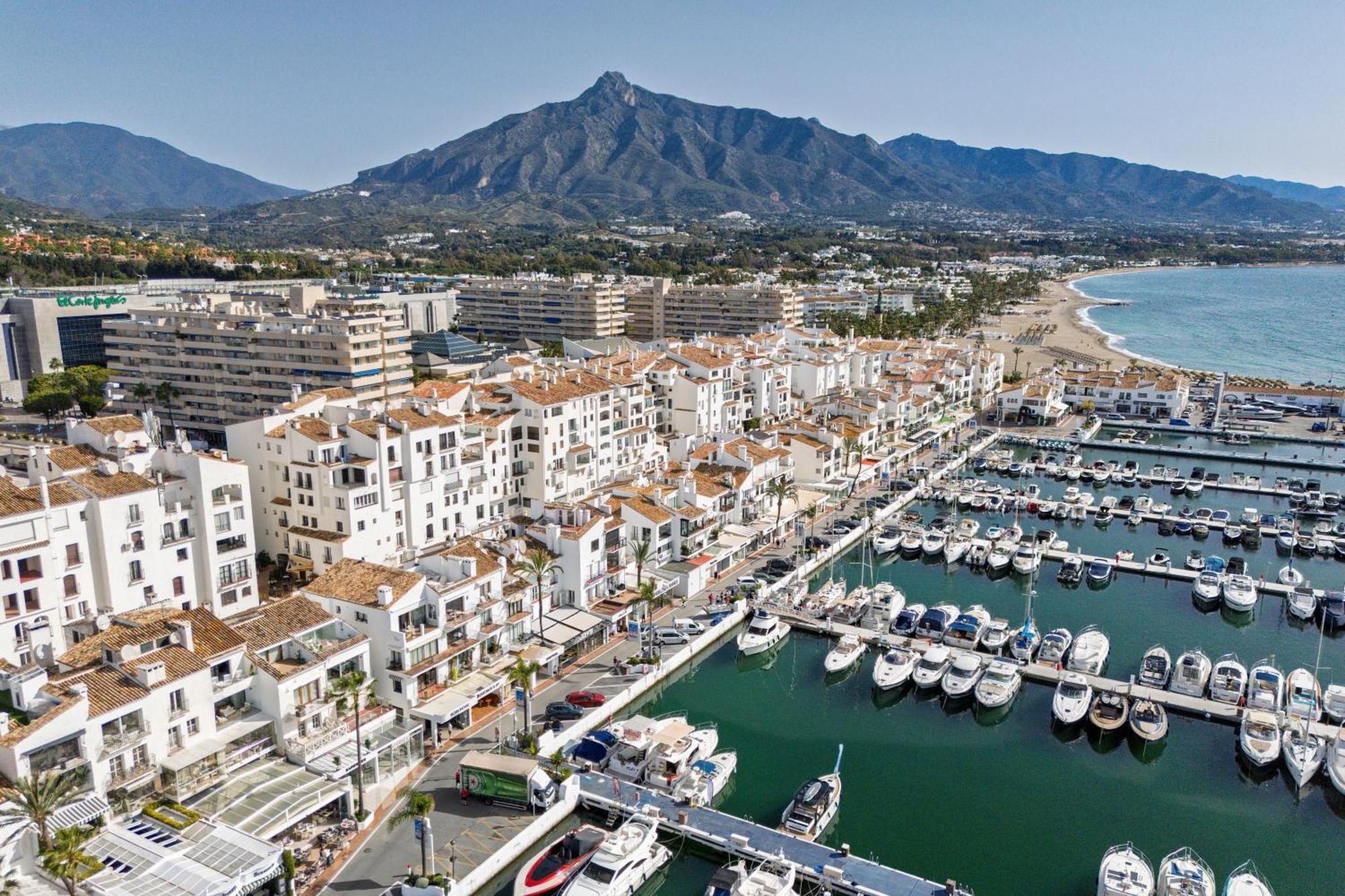 243-Fully Renovated-Puerto Banus Marbella Front Line Penthouse公寓 外观 照片